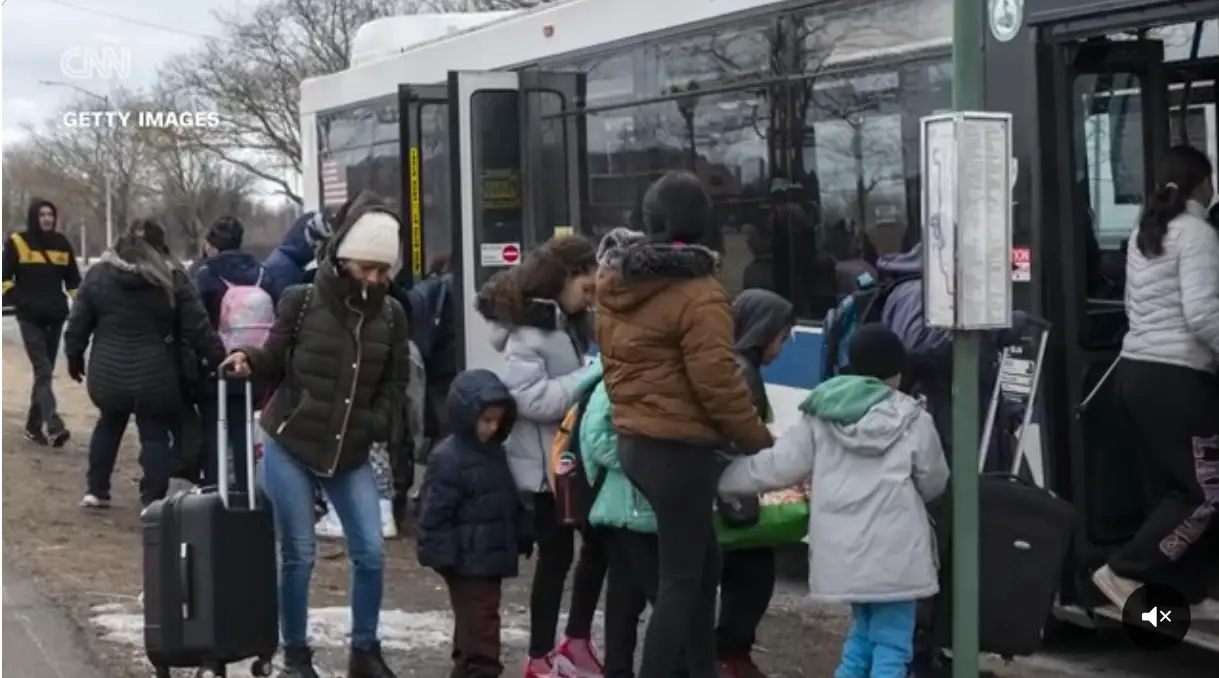 La presión de la Casa Blanca para aumentar los arrestos migratorios sobrecarga a las agencias del orden público