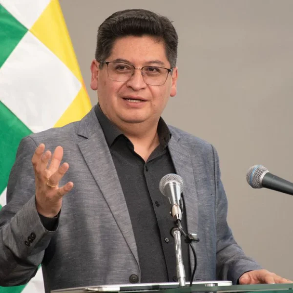 Riesgo de hambruna en Bolivia: Ministro de Economía responsabiliza a los bloqueos evistas