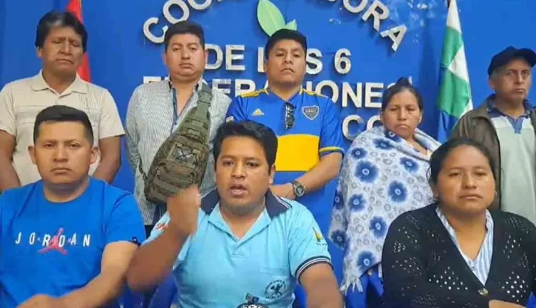 Cocaleros anuncian creación de un banco propio y advierten que los bloqueos continúaran.