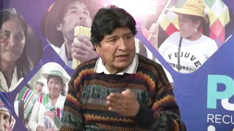 Evo analiza convocar a un debate a los candidatos presidenciales en Lauca Ñ