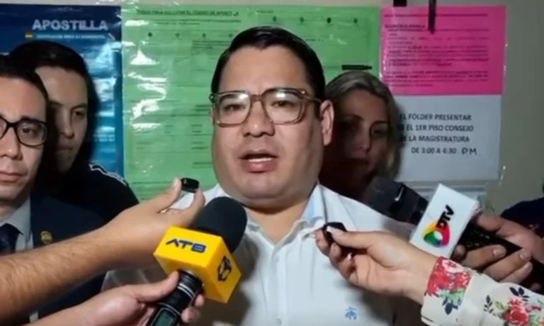 Uno de los hijos del presidente Luis Arce es denunciado por su pareja por violencia familiar