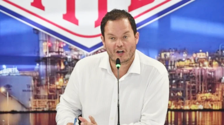 Fiscalía respalda orden de aprehensión contra el presidente de YPFB por presunto contrabando agravado
