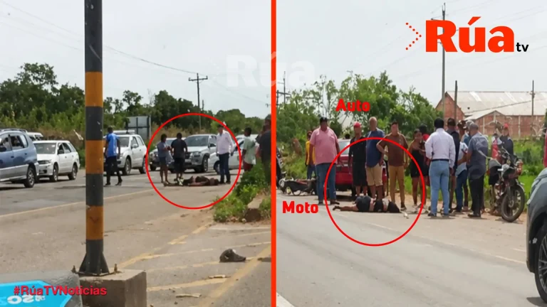 Fatal accidente de tránsito; debido al impacto, ambos ocupantes de la moto quedaron tendidos en carriles diferentes y el auto encima de la moto.